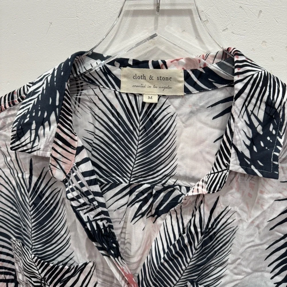 Anthropologie Cloth & Stone Palm Print Crop Tie Front Button Down Shirt Medium